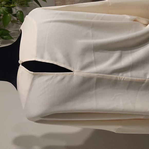 Blouse by Awake/ Moda - Picture 4 of 9